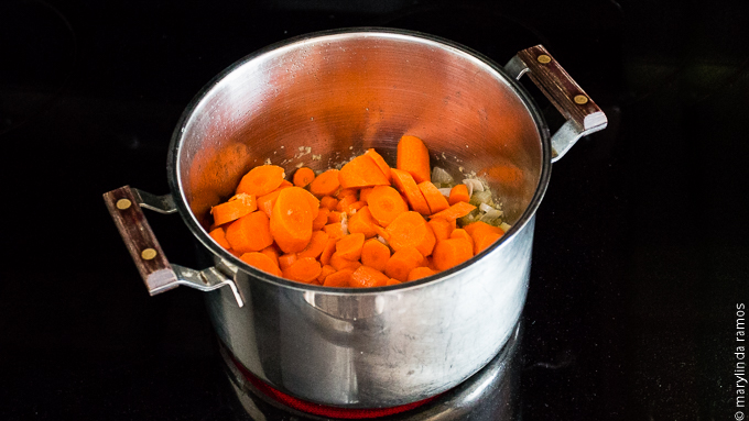8709_2015-07-18_Carrot & Ginger Soup_Blog, Featured